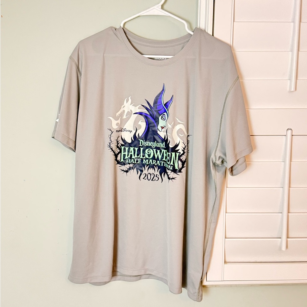 ADD ON $5 Disneyland Marathon RunDisney Brooks Gray Athletic Shirt